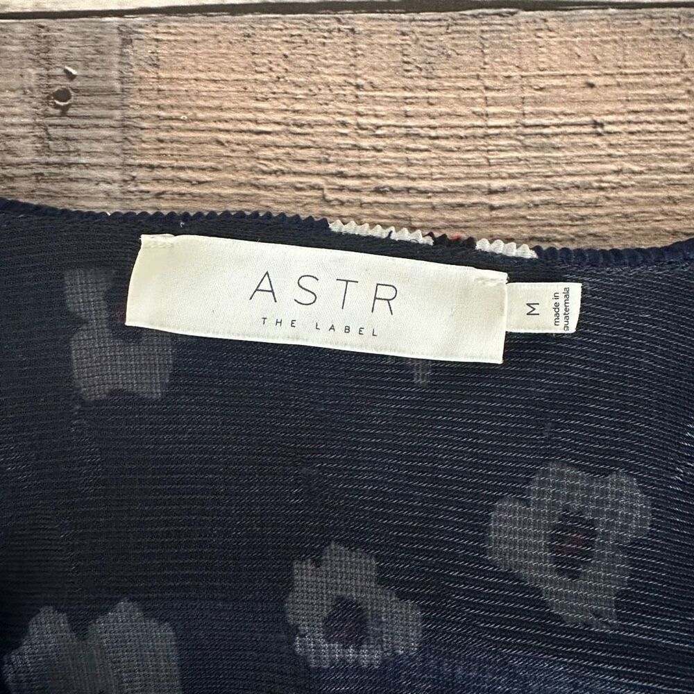 ASTR The Label Floral Navy Long Sleeve Ribbed Cropped Hippie Blouse | M - Picture 6 of 8